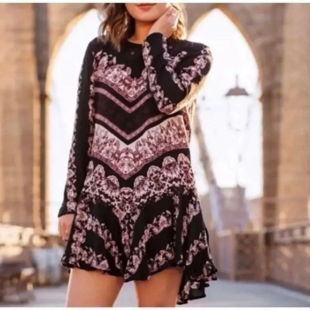 Free People M “Smooth Talker” Printed V-Back Tunic Top - Picture 2 of 8